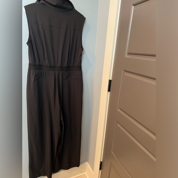 Athleta Brooklyn Wide Leg Jumpsuit - Black - Size 12P - Picture 7 of 7
